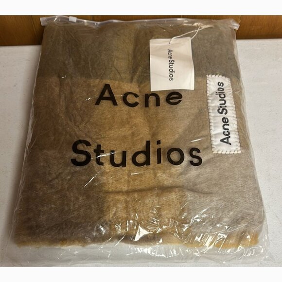 Acne Studios Scarf - Picture 5 of 5